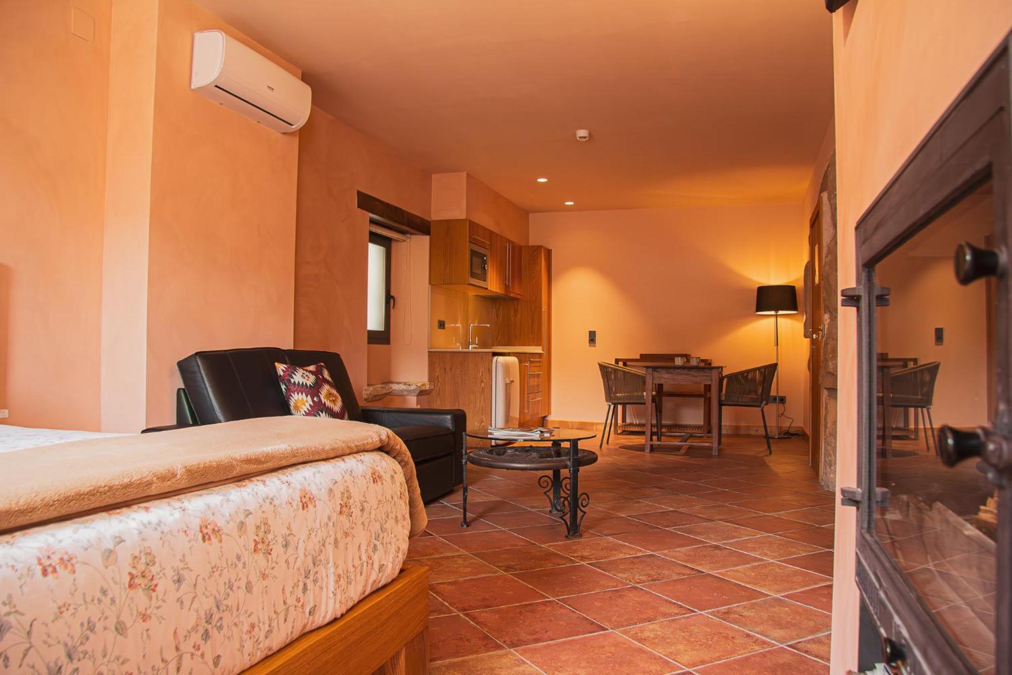 Hostal Mas Rovira Banyoles Exterior foto