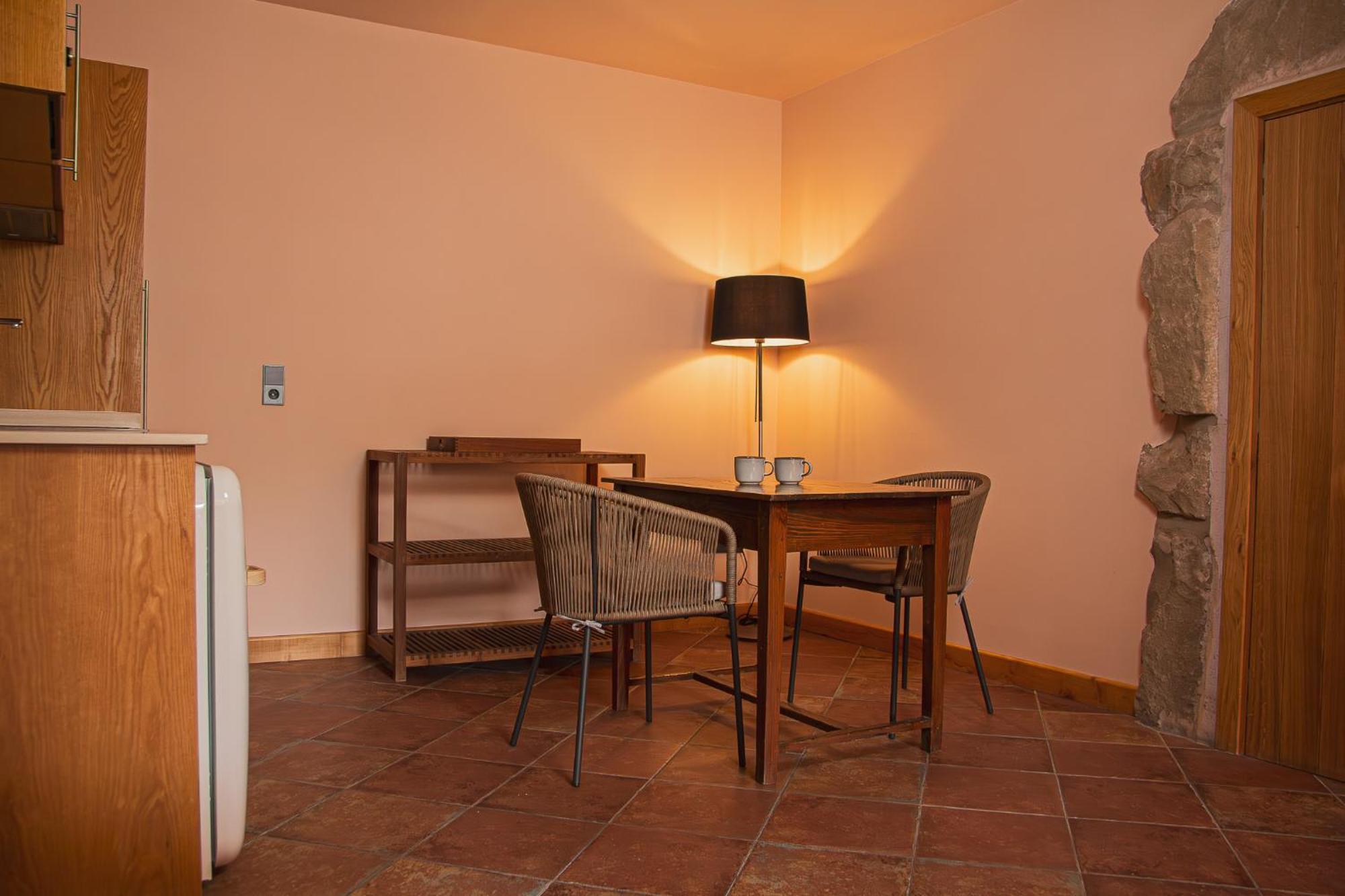 Hostal Mas Rovira Banyoles Exterior foto