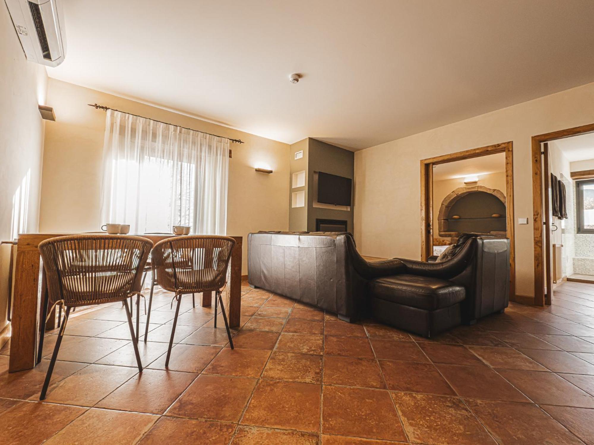 Hostal Mas Rovira Banyoles Exterior foto